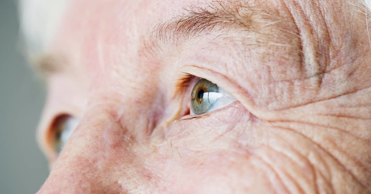 Ojos de una persona mayor